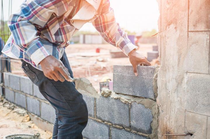 Divers ouvrages pour apporter du cachet à votre extérieur.